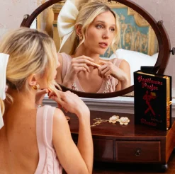 Non-Strapped|Book Clutch<Olympia Le-Tan Gentlemen Prefer Blondes