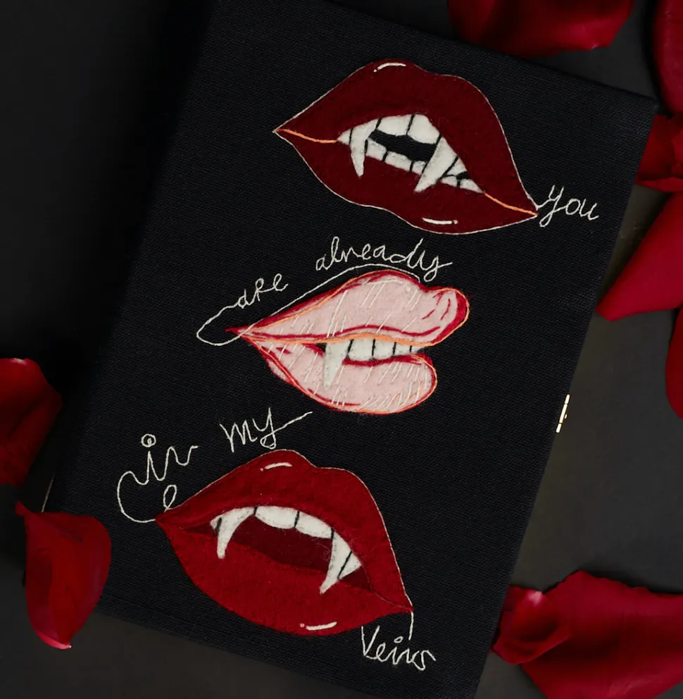 Strapped|Book Clutch<Olympia Le-Tan Vampire Lips (Strapped)
